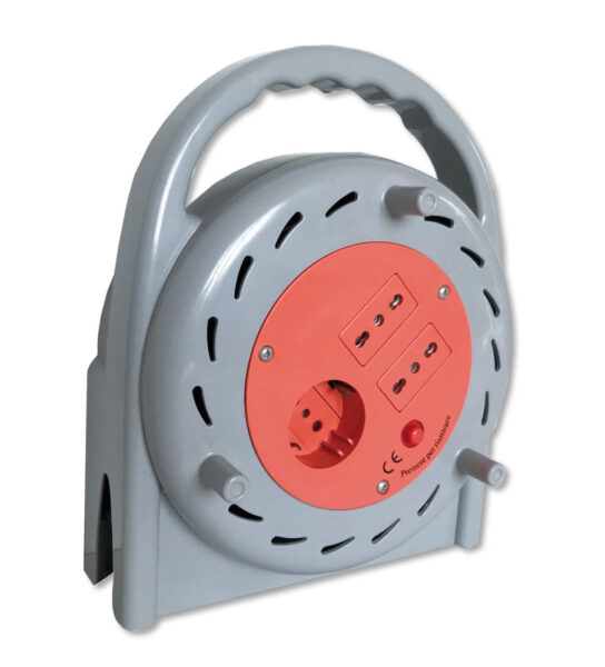 Avvolgicavo tipo H05VV-F (3x1,5mm), spina da 16A