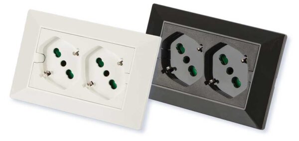 Multipresa universale Opera Bipasso/Schuko